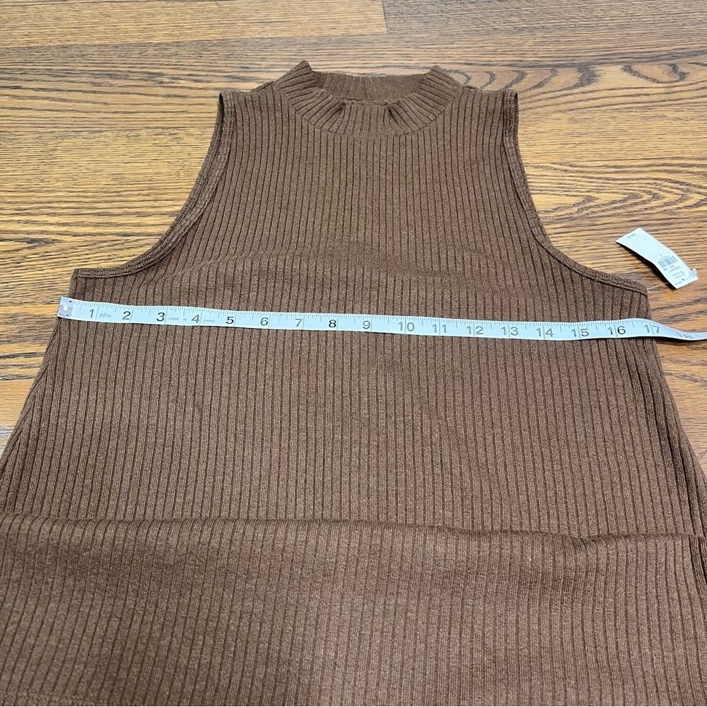 Old Navy Sleeveless Mock-Neck Rib-Knit Mini Shift Dress in Brown size Large - Picture 4 of 8